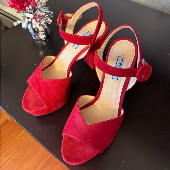 Prada heels - Picture 9 of 10